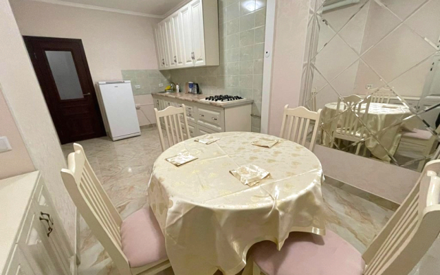 Bibika na vtorom etazhe Apartments