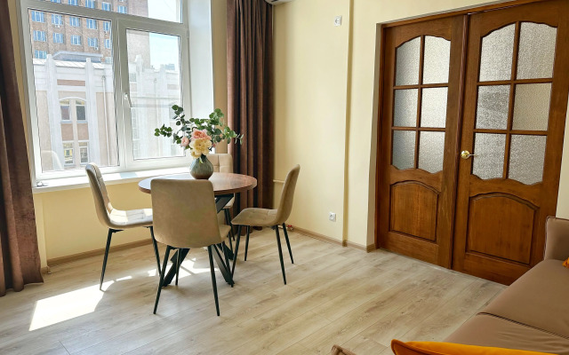 S Novym Remontom V Samom Serdtse Vladivostoka Flat