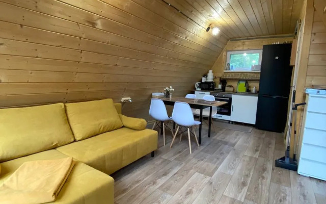s Baney na Beregu Ozera Chalet