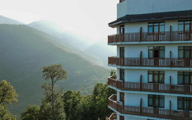 Green Flow Hotel