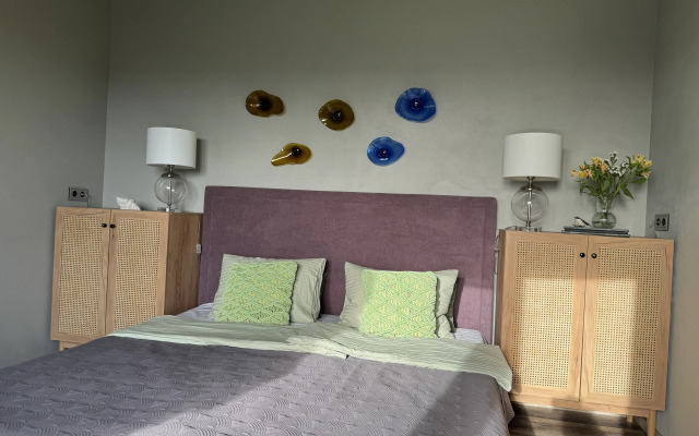 Vesna Na Baltike Flat