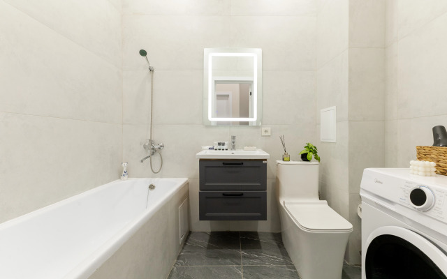 Vozle Khan-Shatyra I Botanicheskogo Sada Flat