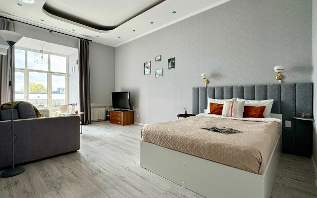 Апартаменты SivakApart c балконом на Невский и видом на набережную