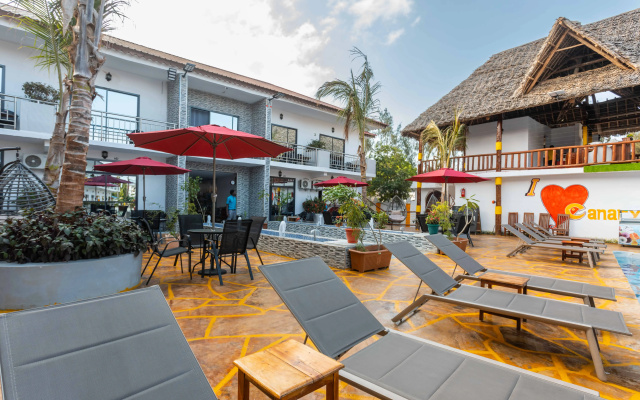 Курортный отель Canary Hotel & SPA