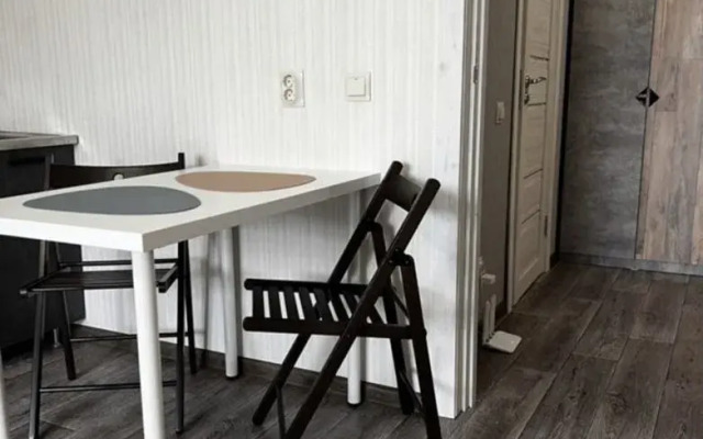 Квартира Жилье в Котором Жил Бы Сам (82-13)