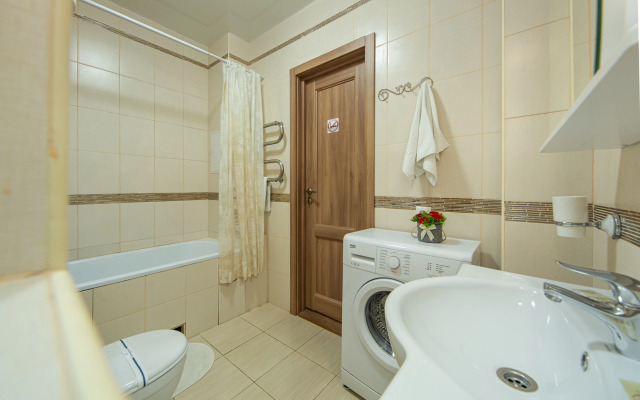 Квартира от компании Хоум Отель на ул. КарлаМаркса 4А