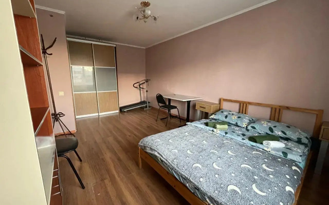 Na Lunacharskogo 72 Living quarters