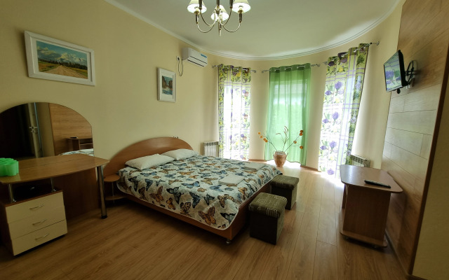 Malakhit Guest House