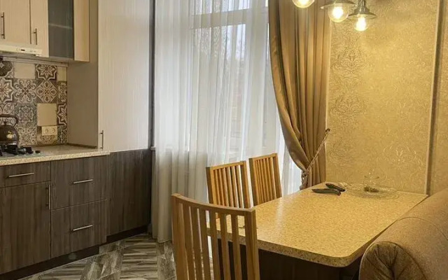 Na Ulitse Internatsionalnaya, 35 Flat
