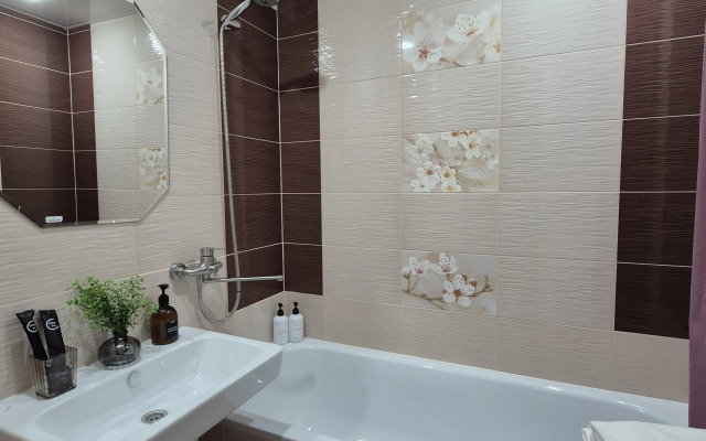93 Na Prospekte Miru 4 Apartments