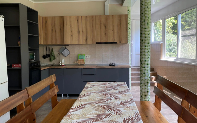 Na Bestuzheva Marlinskogo Guest House