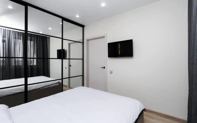 Clever House Apartments 5