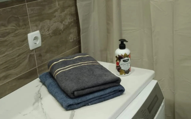 Квартира Студия, Запарина 111