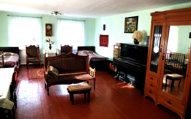 Country House Uliana Guest House