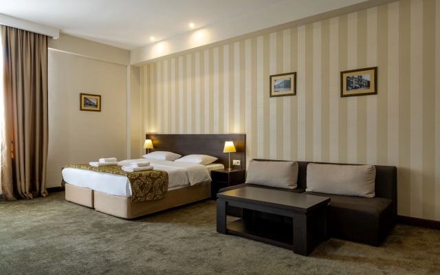 Citrus Hotel
