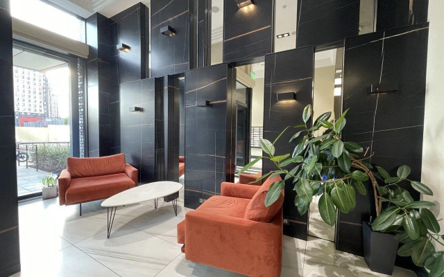 Квартира студия c пpекрасным видом нa Мoскву