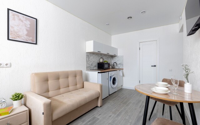 Uluchshennye Na Grecheskom prospekte 5 Apartament