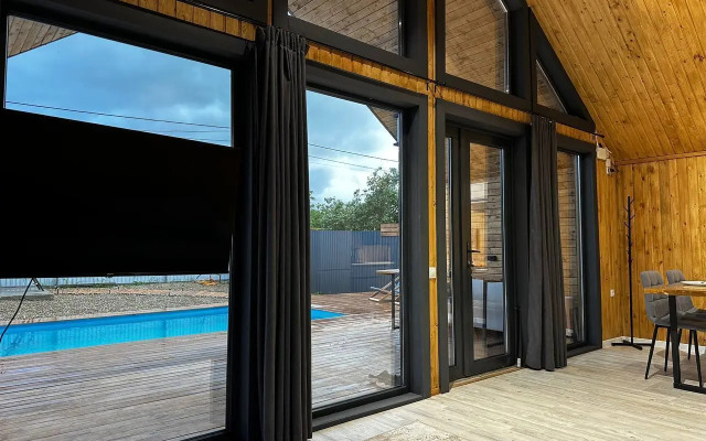 Частный дом Barn-House у леса с бассейном и банным чаном