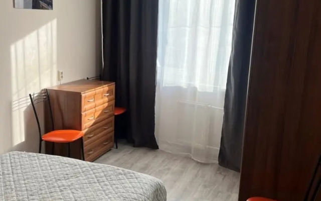 Ryadom S Metro Flat