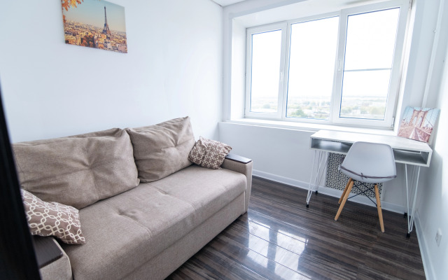 S panoramnym vidom na gorod Apartments