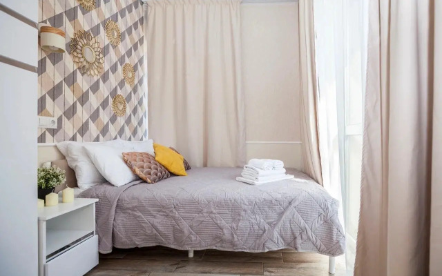 More Rooms na Marsovom Apartment