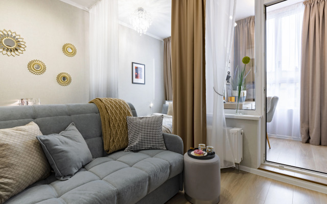 Uyutnaya dizaynerskaya studiya ryadom s Ekspoforumom Spb Flat