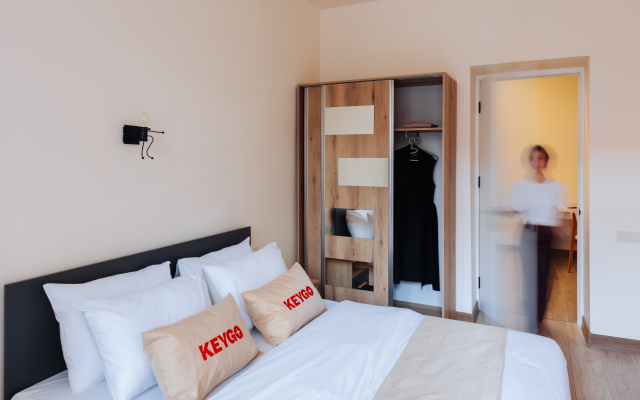 KeyGo #0041, 1 Bedroom, Near St. Sarkis Church Apartments