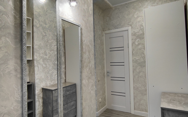 Uyutnaya Studiya S Panoramnymi Oknami Flat