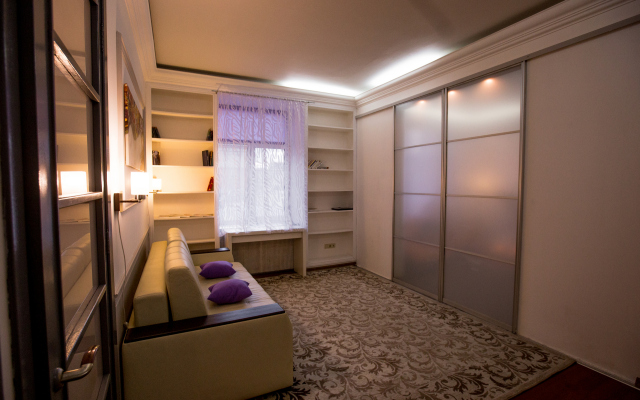 Kutuzovskij 27 Apartments