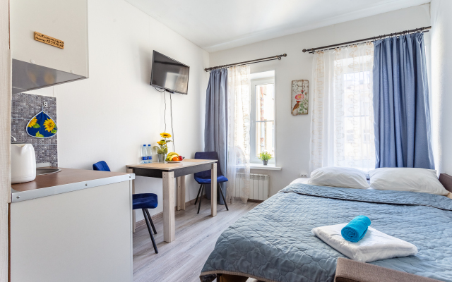 Квартира Светлая и уютная студия на Кузнечном, 8