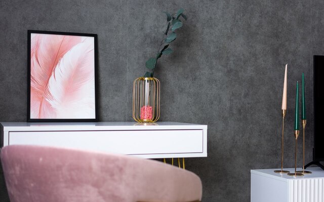 Izumrudnoye Naslazhdenie Ryadom S Parkom Flat