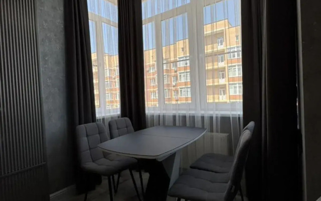 Roskoshnaya S Krasivym Vidom Flat