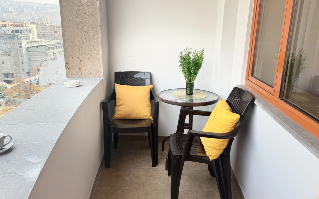 Апартаменты 2-к в самом центре Еревана