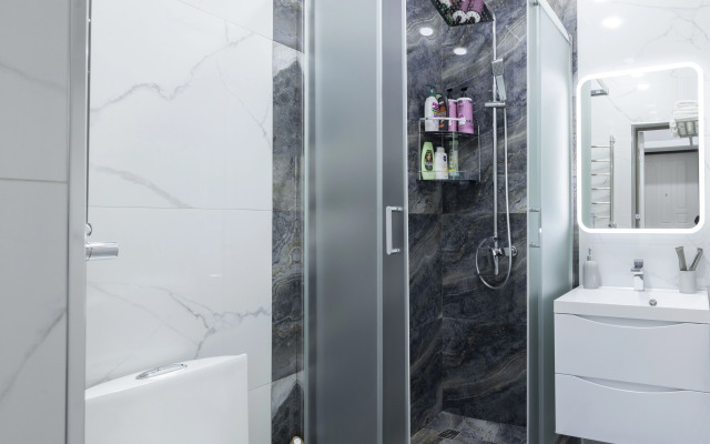 U Aeroporta Luks Apartaments