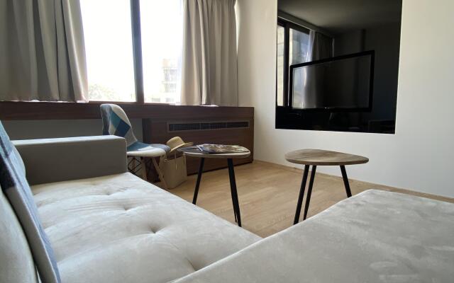 Filopappou Hill Suites Aparthotel