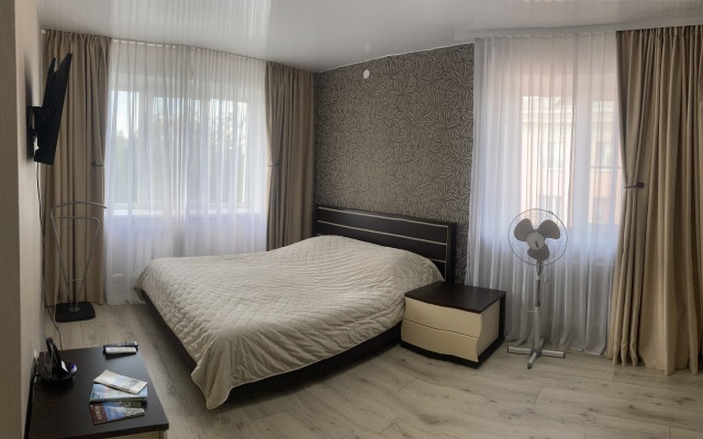 Na Ploschadi Lenina Apartments