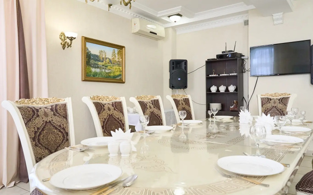 Pano Castro Hotel