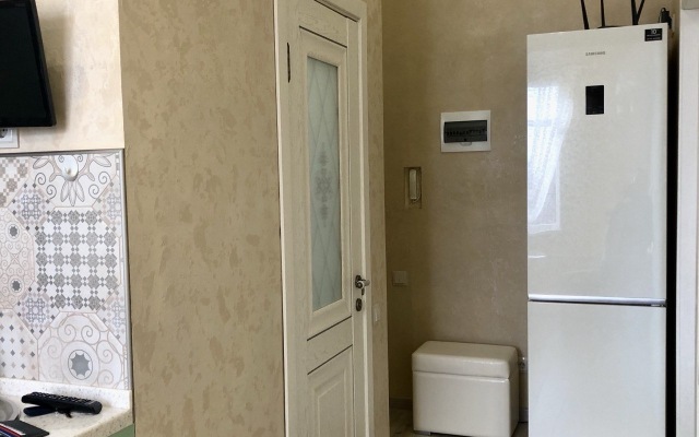 1-K Kvartira Ryadom S Morem Flat