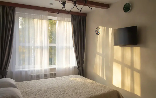 Шале Горностай Кедровое