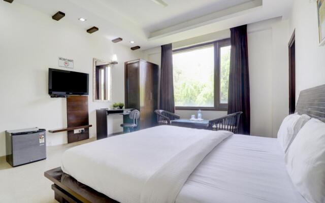 Blue Moon Residency Hotel & Restaurant Hotel