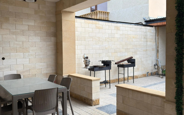 Частный дом двухэтажный на улице Султана Раджабалиева 38