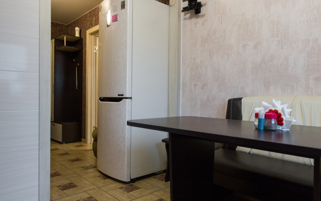 Na Ulitse Zhuravlyova 11/2 Apartments