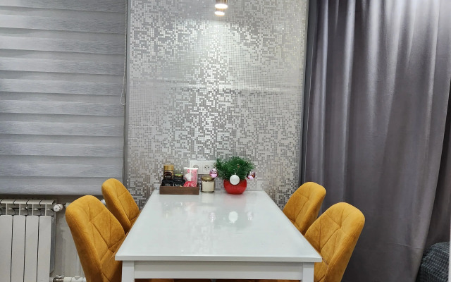 Квартира Уютная студия в центре у озера Кабан