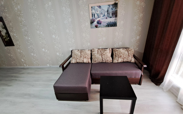 Uyutnaya I Svetlaya Dlya Vashego Otdykha Flat