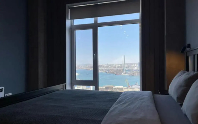 Апартаменты Central Place Vladivostok Люкс Комфорт с видом на Мосты и Залив (1)