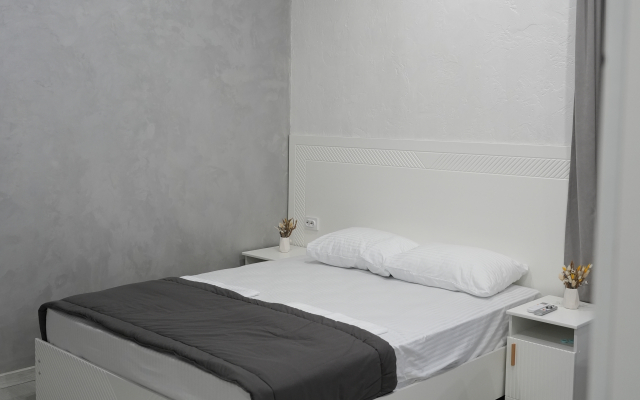 Апартаменты на Светлой 18 (207)