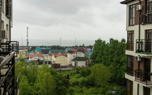 Stil'naya MORENT 25 kv. m na 7 etazhe v ZHK «Sorrento Park» Apartments