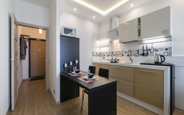 Admirala Cherkova 18/1 Flat
