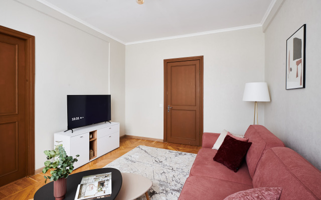 GM CHetverka novaya u Naberezhnoj Apartments