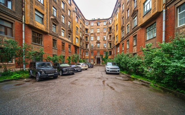 Loft In The Center On Fontanka Apartments